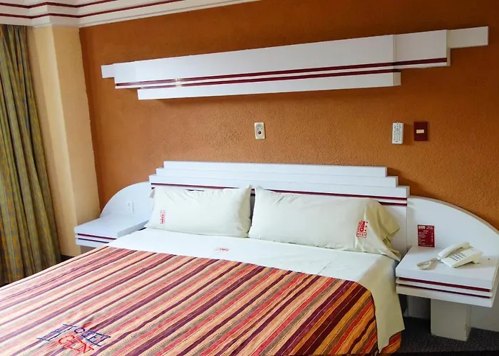 Hotel Gin *